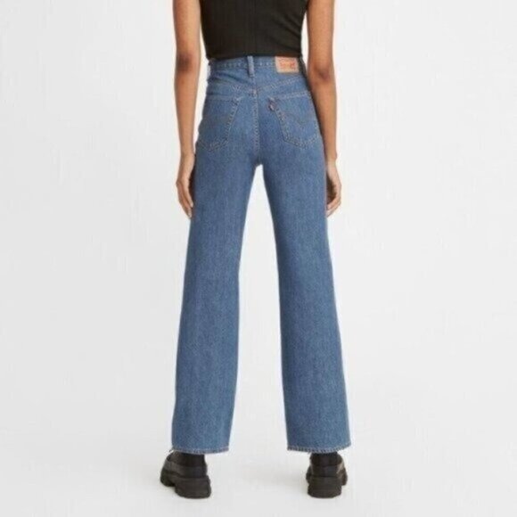 NWT Levi's High Rise Straight Leg Jeans Size 30 Cropped Denim Dark Blue Wash - Picture 9 of 10